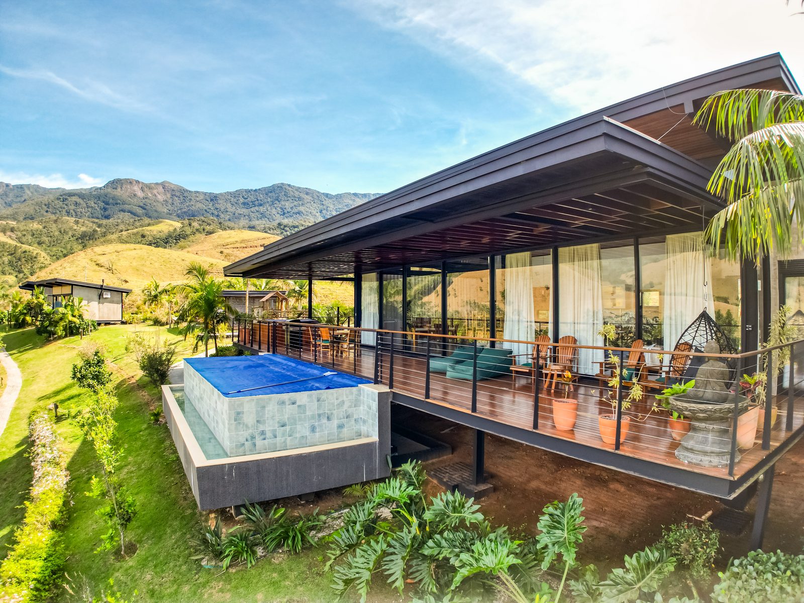 Chalé com piscina na Villa Mantiqueira